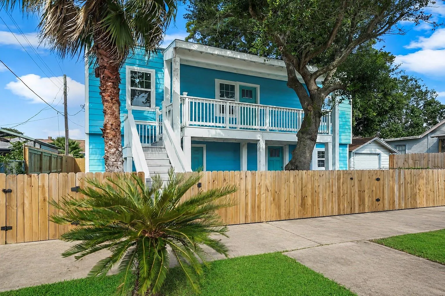 3 bed, 3.0 bath, 1438 sqft, $2,500 — Photo 1
