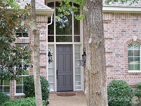 2nd image of 602 Nicholas Ct