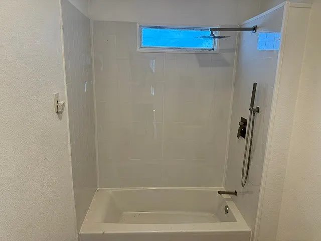 2 bed, 1.5 bath, 1018 sqft, $2,100 — Photo 2