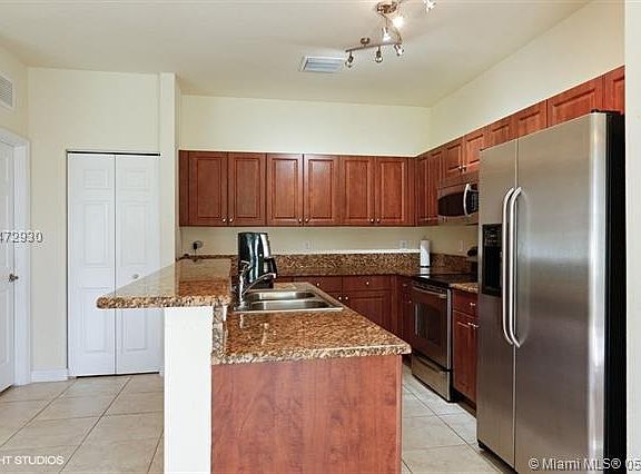3rd image of 2824 NE 1st Dr