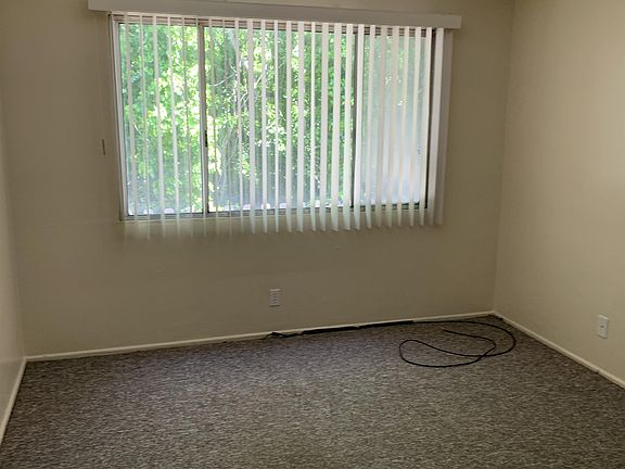 3rd image of 690 Brizzolara St #10924621