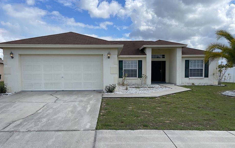 1st image of 924 Highland Crest Cir