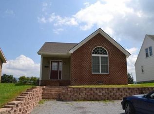 804 Highland Ave, Waynesboro, VA 22980