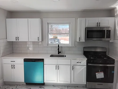 152 Mountain Ave Photo 1