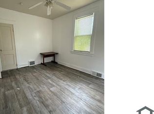 869 Whitcomb Rd, Cleveland, OH 44110