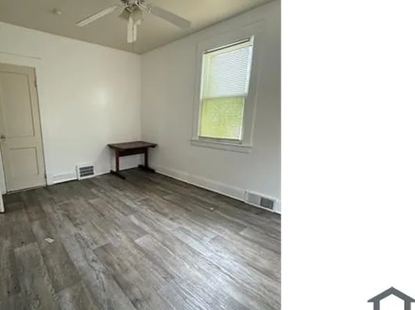 869 Whitcomb Rd, Cleveland, OH