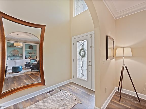 3rd image of 20373 Scott Dr