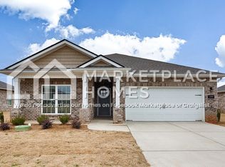105 Saylor Rose Dr, New Market, AL 35761