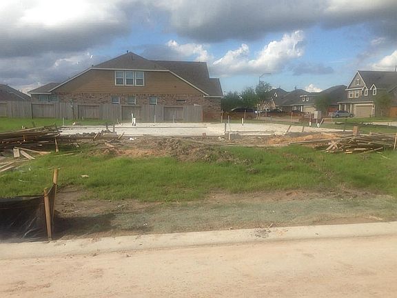 3rd image of 4003 Scarlet Way
