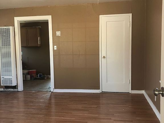 2nd image of 836 Bell Ave