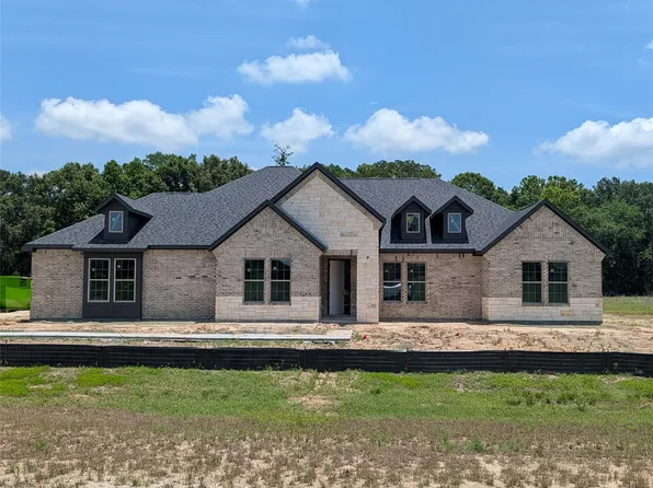 270 Seguin Dr, New Waverly, TX 77358