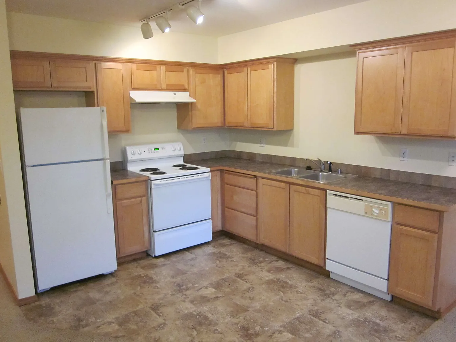 Creekside Villas 520 — Photo 2