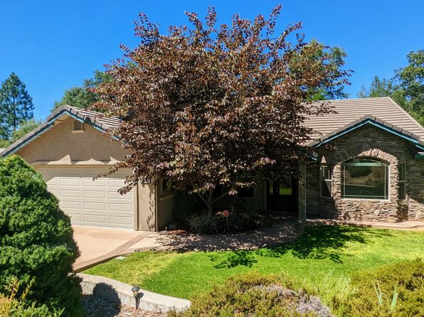 1043 Diamante Robles Ct