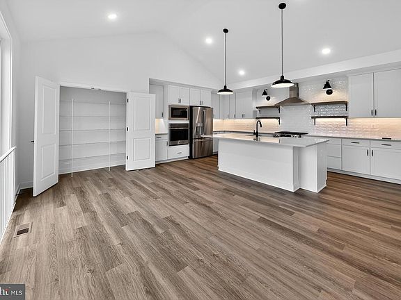 7th image of this home