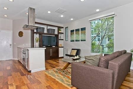 2nd image of 985 Island Ave Unit 5