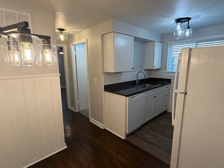 6254 Cortelyou Ave #1 — Photo 10