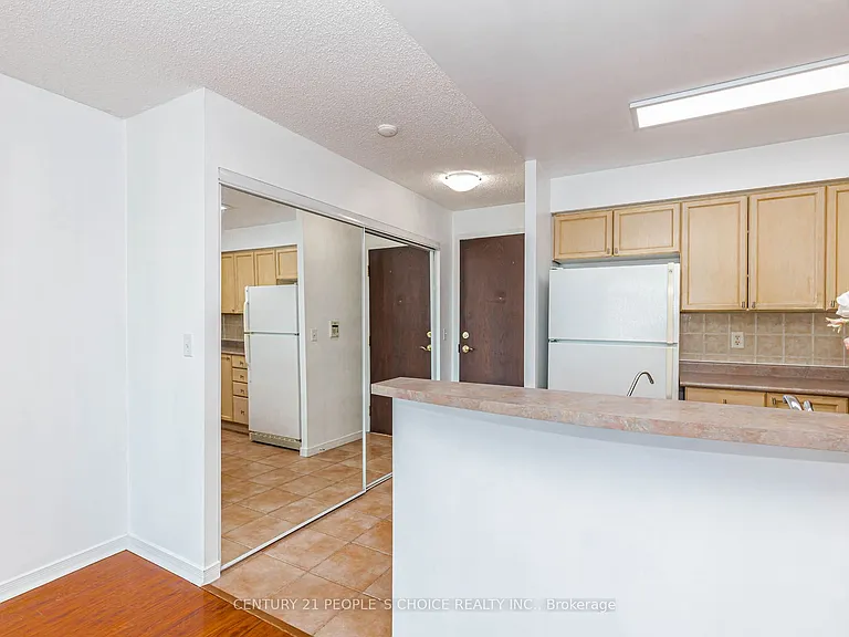 2565 Erin Centre Blvd #506 — Photo 13