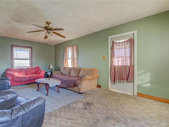 4th image of 1435 Covington Ave