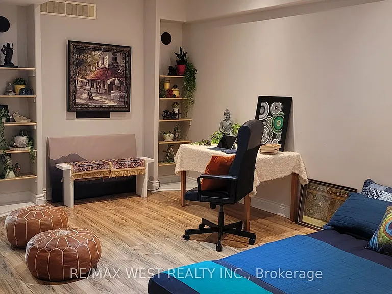 171 Westmeadow Dr #BASEMENT — Photo 4