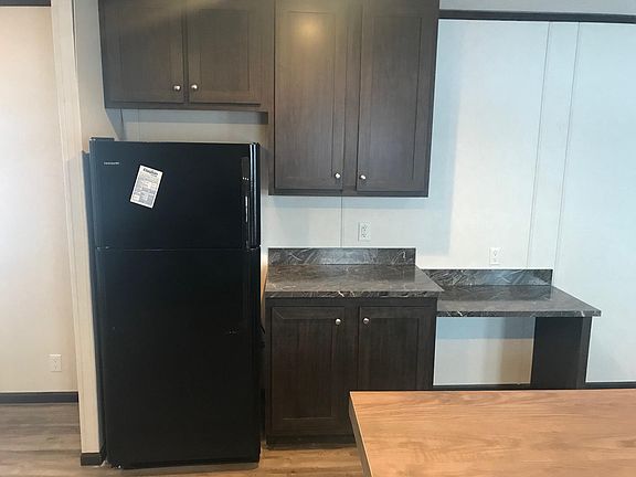 3rd image of 457 Saddle Dr