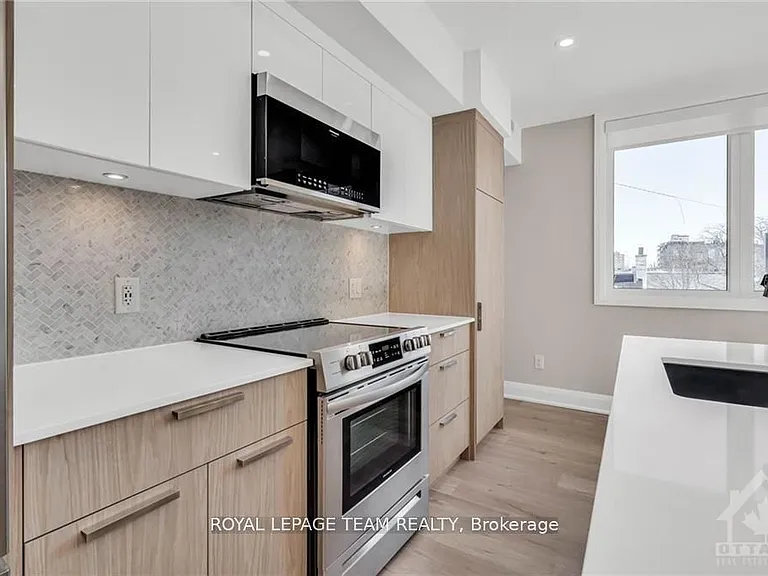 58 Florence St #4 — Photo 8