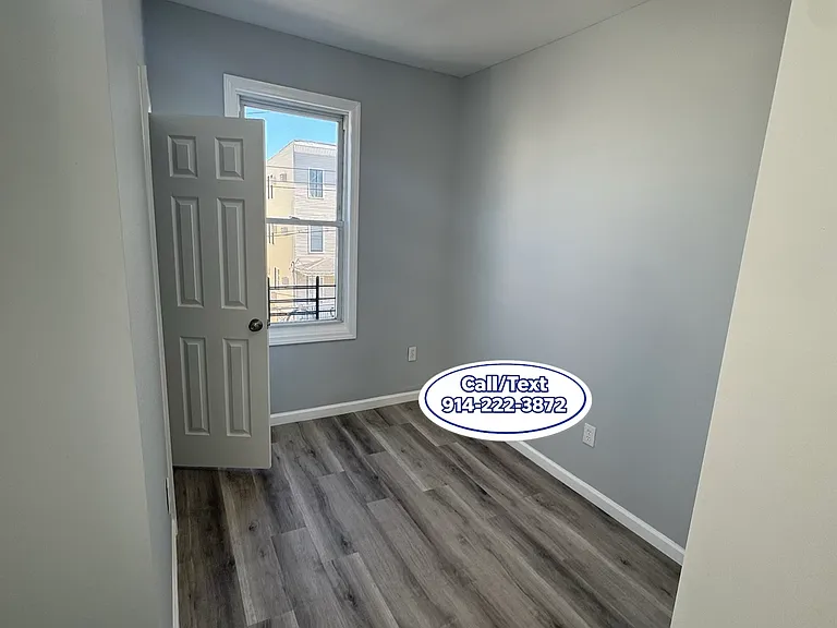157 Voss Ave #2 — Photo 7