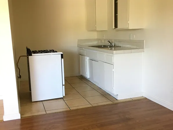 175 E James St, Rialto, CA