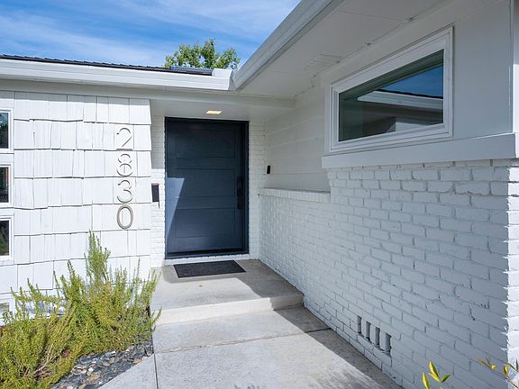 5th image of 2830 Walton Way