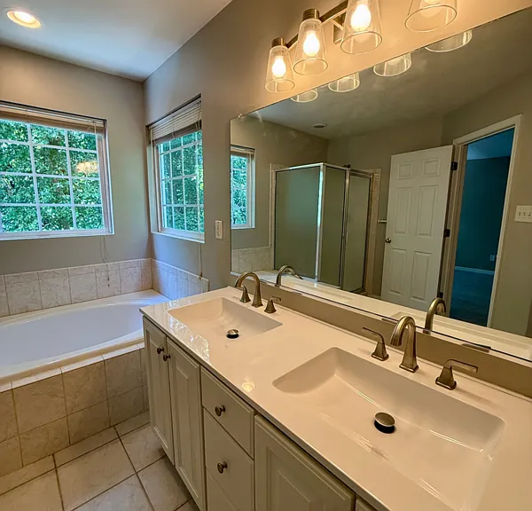 1529 Olde Sage Ct — Photo 32