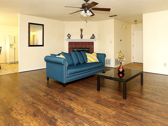 5th image of 1901 Moonstone Dr