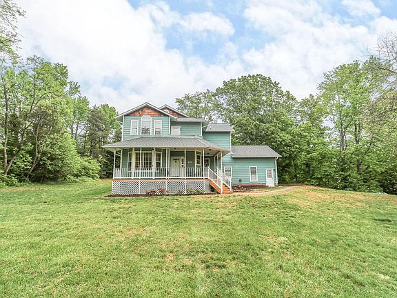 3rd image of 615 Falmouth Dr