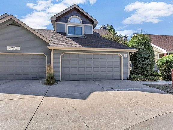 2nd image of 968 Richmond Dr #2