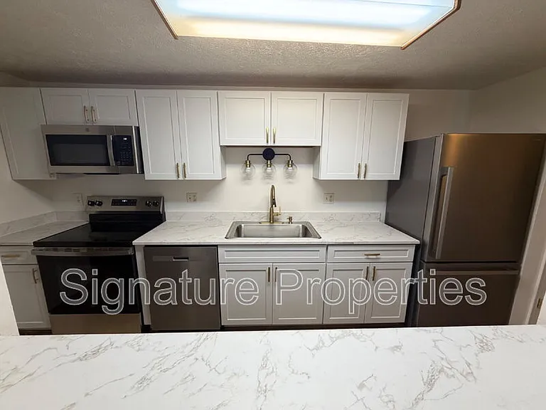 9397 London Tower Ct #503 — Photo 2