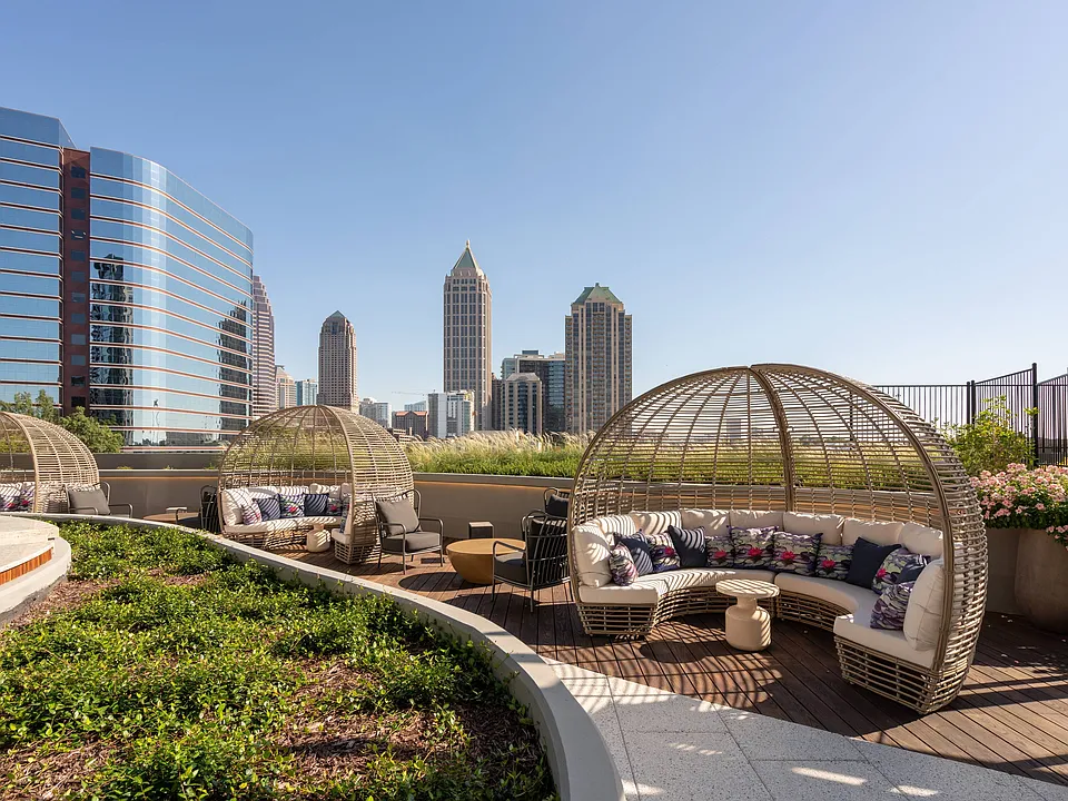 7th Floor Terrace