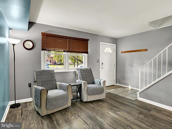 5th image of 2071 Brentwood Dr