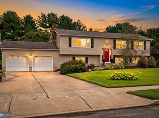 9 Old Post Ln, Hamilton, NJ 08620