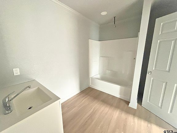 5th image of 22728 Brierwood Dr