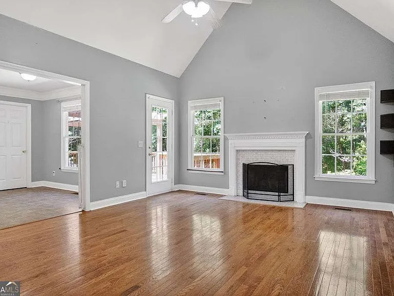 354 E Creek Bnd — Photo 17