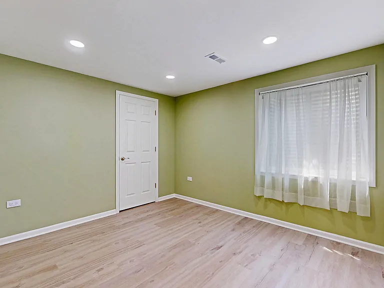 2437 Sir Barton Ln — Photo 26