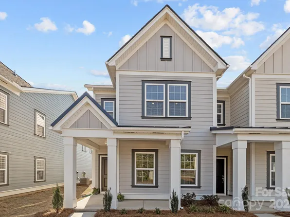 4004 Crooked Spruce Ct, Matthews, NC 28105