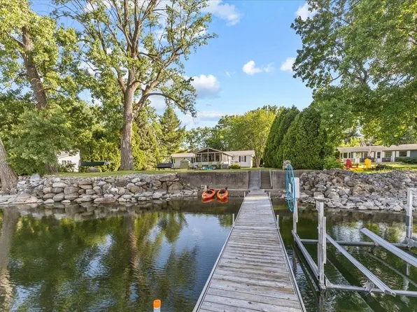 424 North Shore Road, Isle La Motte, VT 05463