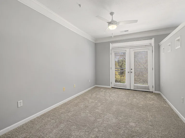 Oberlin Court Apartments — Photo 31