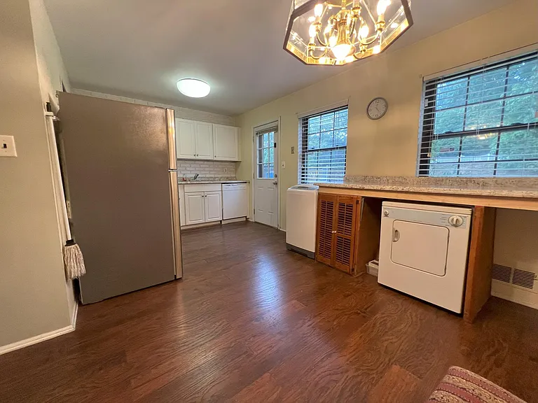 54 Village Green Way — Photo 17