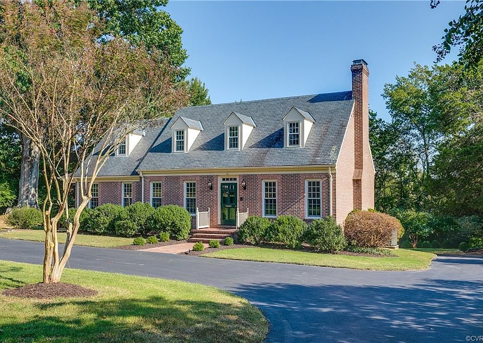 1st image of 301 Marston Ln