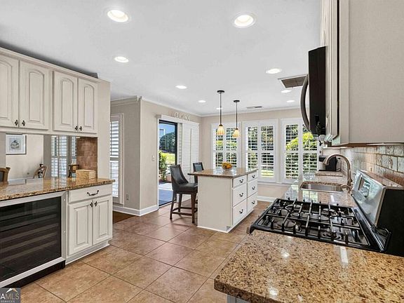 4th image of 3910 Ashford Lake Ct NE #3910