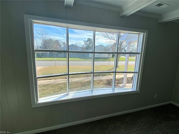4th image of 1360 Eagle Ave