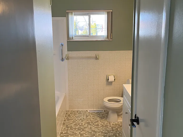 901 Huber Dr — Photo 7