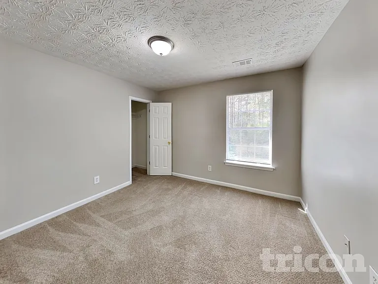 2277 Kilgore Ln — Photo 13