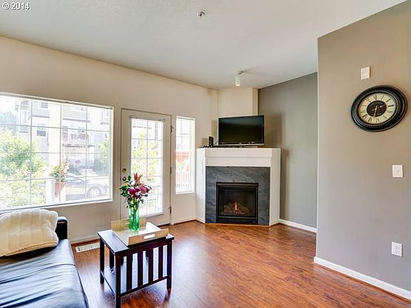 4th image of 15245 SW Mallard Dr Suite 103