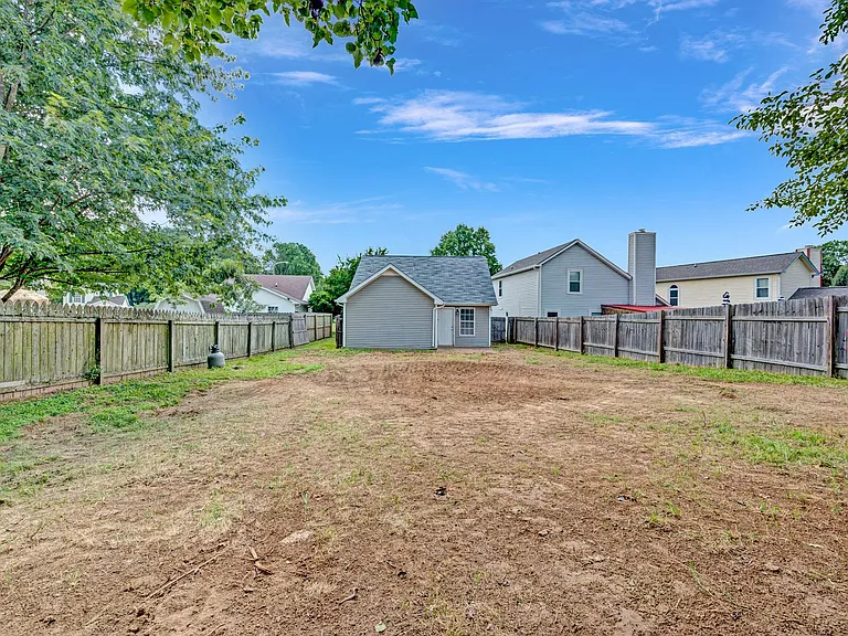 2712 Riverbend Dr — Photo 13